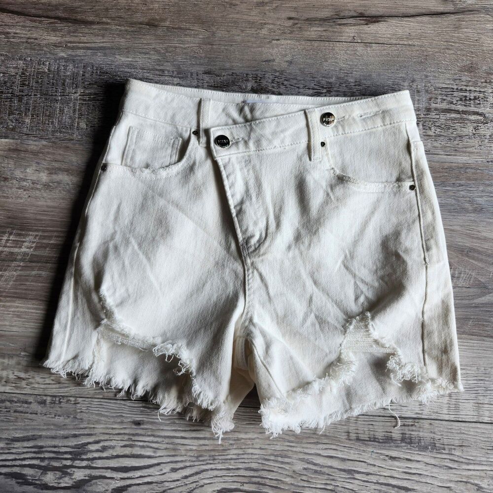 (M) BNWT Aliyah Risen Shorts